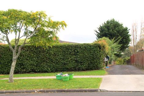 Photo of property in 2/49a Howe Street, Howick, Auckland, 2014