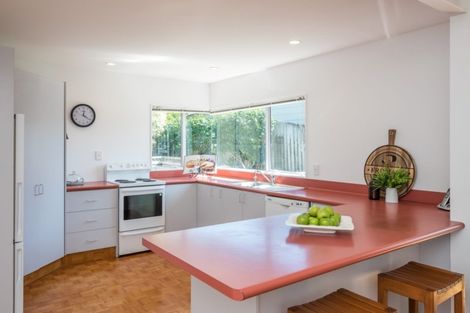 Photo of property in 115 Alexander Road, Raumati Beach, Paraparaumu, 5032