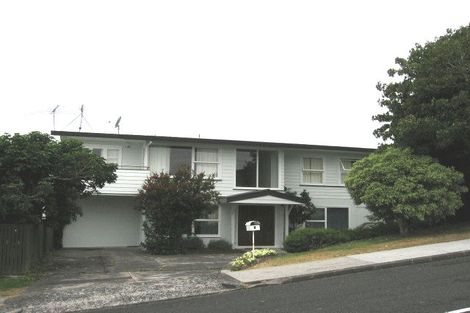 Photo of property in 1 Jacaranda Avenue, Beach Haven, Auckland, 0626