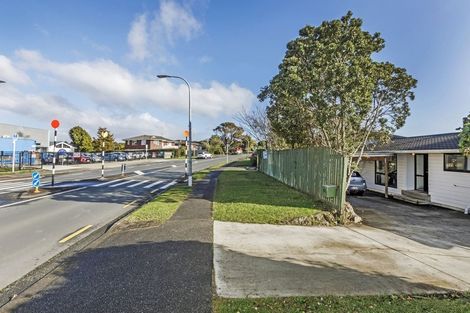 Photo of property in 43 Sartors Avenue, Northcross, Auckland, 0630