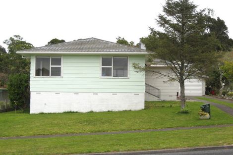Photo of property in 83 Riversdale Drive, Merrilands, New Plymouth, 4312