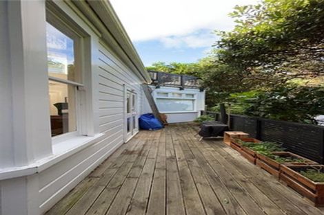 Photo of property in 4 Rangiora Avenue, Kaiwharawhara, Wellington, 6035