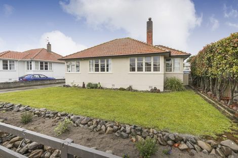 Photo of property in 10 Severn Terrace, Roslyn, Palmerston North, 4414