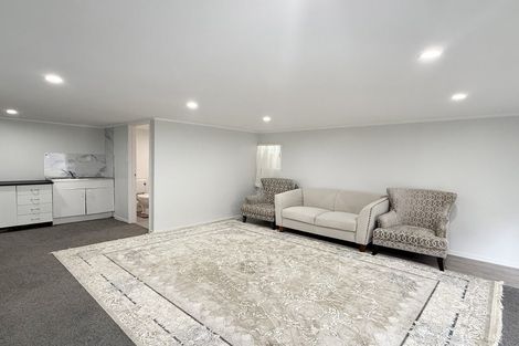 Photo of property in 7 Opal Avenue, Pakuranga, Auckland, 2010