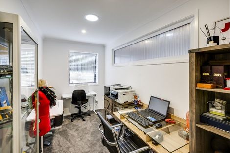 Photo of property in 7 Tui Glen, Havelock North, 4130