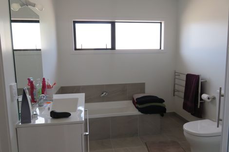 Photo of property in 19 Pohutukawa Drive, Cable Bay, 0420