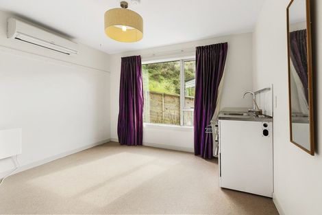 Photo of property in 28 Rarangi Way, Owhiro Bay, Wellington, 6023