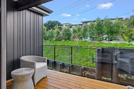 Photo of property in 48a Peter Terrace, Castor Bay, Auckland, 0620