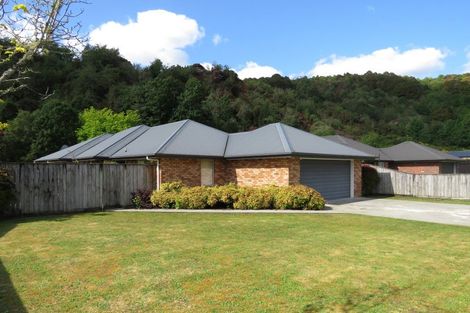 Photo of property in 20 Coal Street, Reefton, 7830
