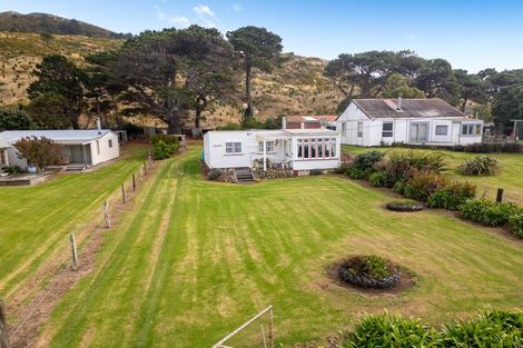 Photo of property in 1095 Mataikona Road, Mataikona, Tinui, 5889