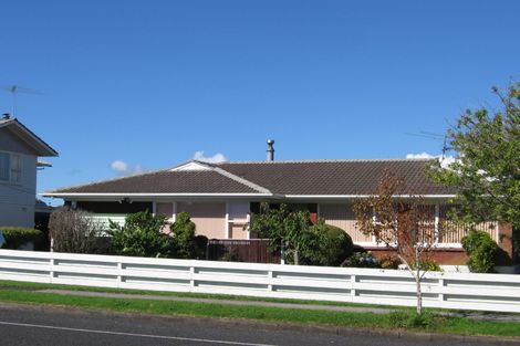 Photo of property in 89 Hutchinsons Road, Bucklands Beach, Auckland, 2014
