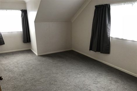 Photo of property in 32 Langston Avenue, Palmerston North, 4414