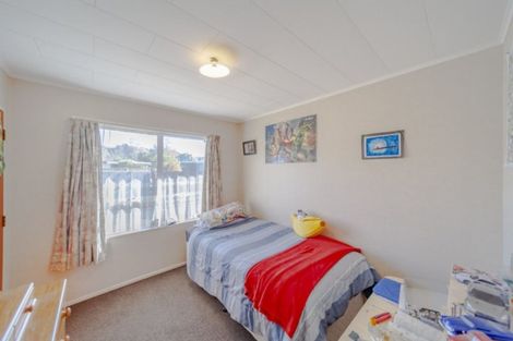 Photo of property in 38 Hammond Road, Taradale, Napier, 4112