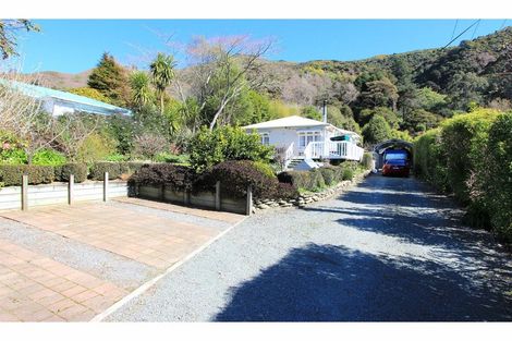 Photo of property in 21 Main Road, Havelock, 7100