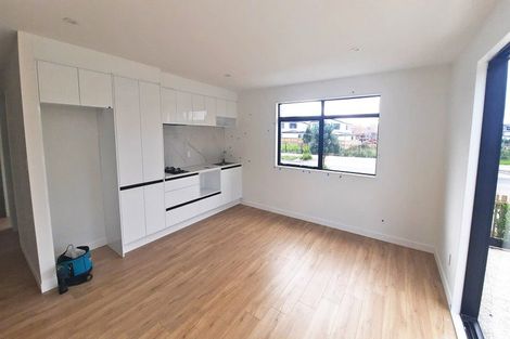 Photo of property in 1 Skua Road, Hobsonville, Auckland, 0616