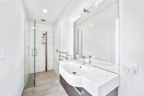 Photo of property in 6 Bovett Place, Wanaka, 9305