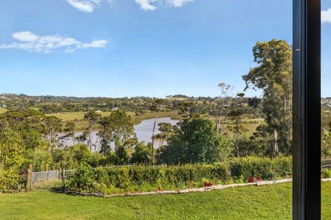 Photo of property in 143 Whangaparaoa Road, Red Beach, 0932
