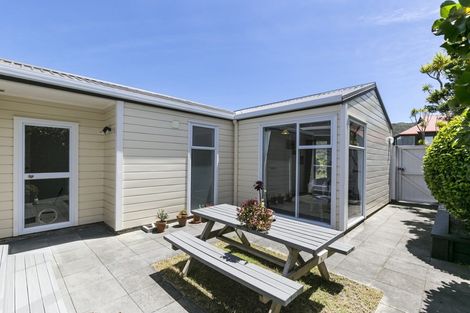 Photo of property in 5 Gavaskar Place, Khandallah, Wellington, 6035