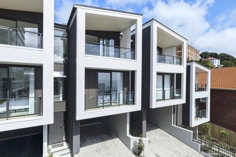 Photo of property in 3/18 Oriental Terrace, Oriental Bay, Wellington, 6011