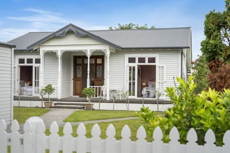Photo of property in 219 The Square, Whangamata, 3620