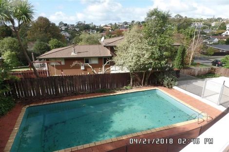 Photo of property in 12 Naviti Place, Browns Bay, Auckland, 0630
