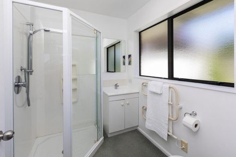 Photo of property in 6 Berkshire Drive, Avonhead, Christchurch, 8042