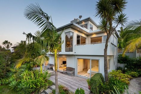 Photo of property in 10 Kahikatea Close, Campbells Bay, Auckland, 0630