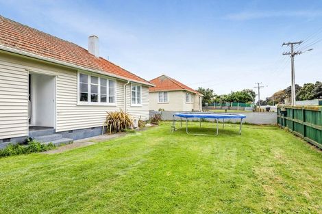 Photo of property in 179 Egmont Street, Patea, 4520