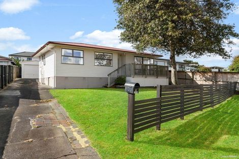 Photo of property in 6 Coburg Street, Henderson, Auckland, 0612