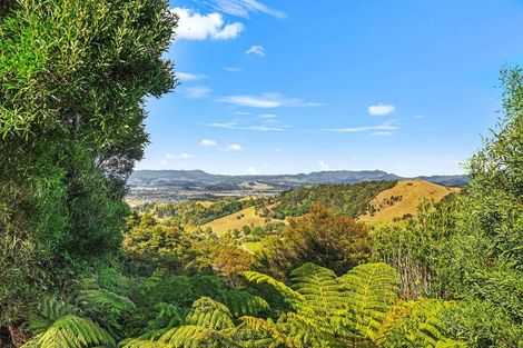 Photo of property in 4 Tarapatiki Drive, Whitianga, 3510