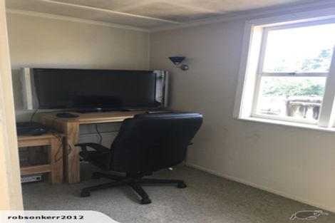 Photo of property in 2/20 Hutchinsons Road, Bucklands Beach, Auckland, 2014