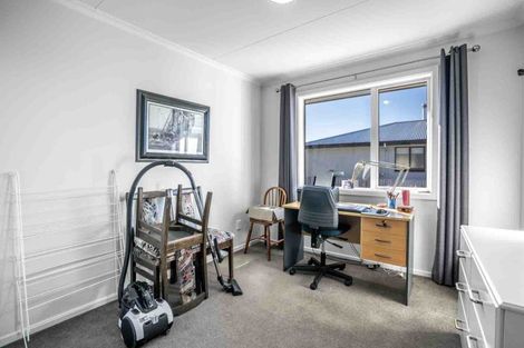 Photo of property in 220 Mcquarrie Street, Kingswell, Invercargill, 9812