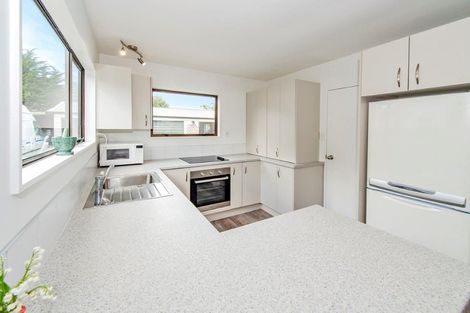 Photo of property in 8 Saint James Street, Southbridge, 7602