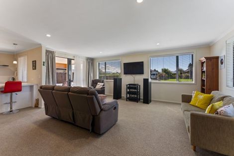 Photo of property in 3 Hereford Drive, Carterton, 5713