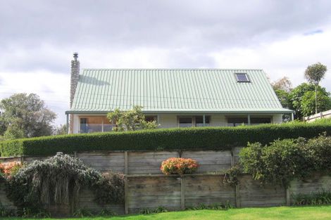 Photo of property in 38 Chesham Avenue, Waipahihi, Taupo, 3330