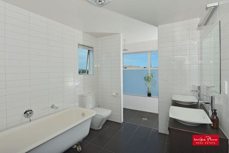 Photo of property in 20 Coates Avenue, Baylys Beach, Dargaville, 0377