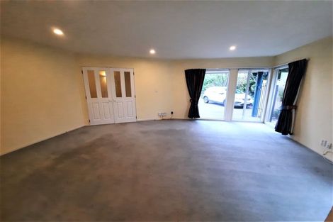 Photo of property in 32 Huntingdon Place, Avonhead, Christchurch, 8042