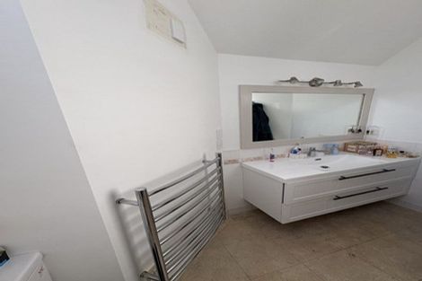 Photo of property in 16b Gemini Place, Kawaha Point, Rotorua, 3010