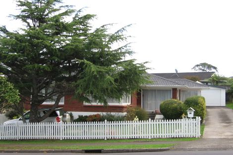 Photo of property in 58 Glenmore Road, Sunnyhills, Auckland, 2010