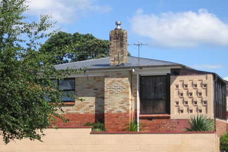 Photo of property in 140 Avondale Road, Avondale, Auckland, 1026