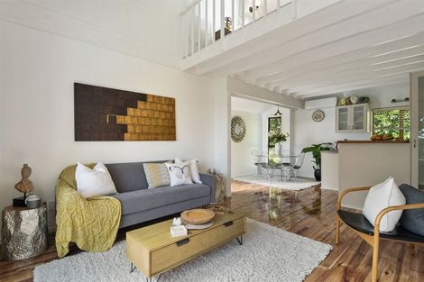 Photo of property in 2/1 Mulberry Place, Glenfield, Auckland, 0629