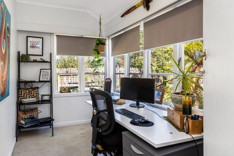 Photo of property in 30 Seabrook Avenue, New Lynn, Auckland, 0600