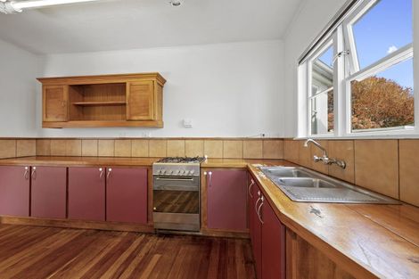 Photo of property in 11 Cornwall Street, Brooklands, New Plymouth, 4310