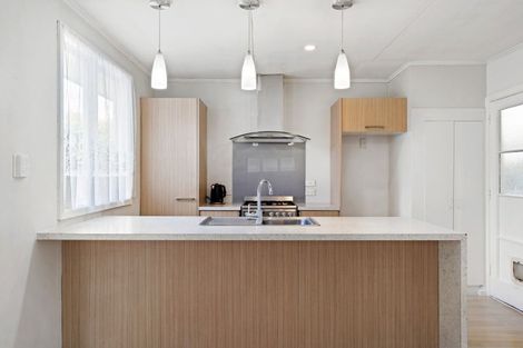 Photo of property in 19 Shrimpton Road, Haumoana, 4102