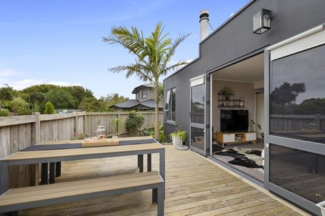Photo of property in 51 Upjohn Street, Brooklands, New Plymouth, 4310