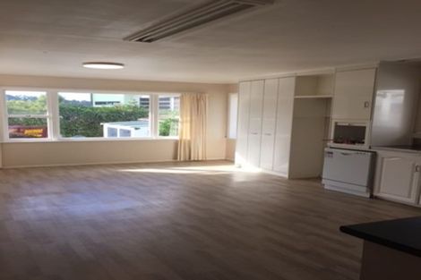 Photo of property in 17 School Road, Riverhead, 0820