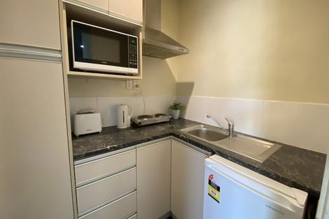 Photo of property in 8c Schnapper Rock Road, Schnapper Rock, Auckland, 0632