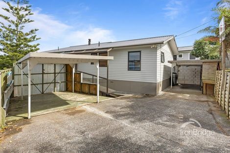 Photo of property in 7 Sea Vista Avenue, Beach Haven, Auckland, 0626