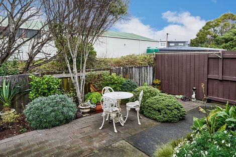 Photo of property in 102 Oxford Street, Tawa, Wellington, 5028