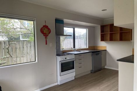 Photo of property in 6/26 Queen Mary Avenue, New Lynn, Auckland, 0600